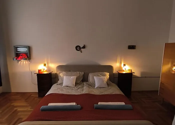 Tagas Napfenyes Lakas Apartament