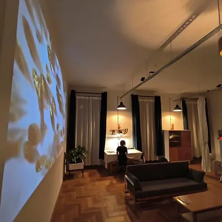 Tagas Napfenyes Lakas * Boedapest