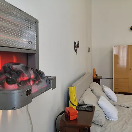 Tagas Napfenyes Lakas Boedapest