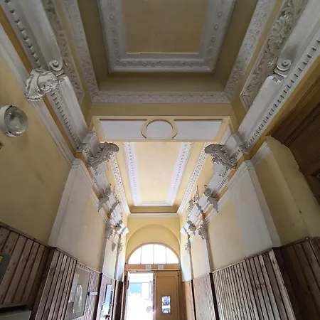Apartament Tagas Napfenyes Lakas Budapesta