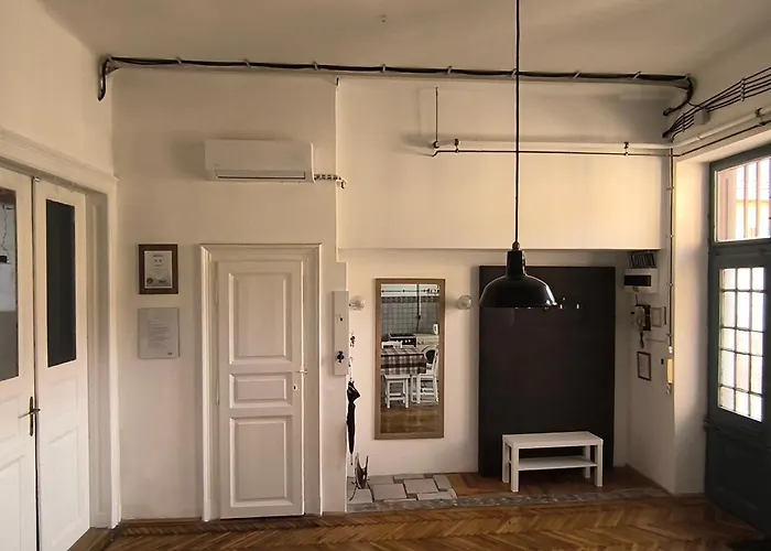 Tagas Napfenyes Lakas Apartmán Budapešť