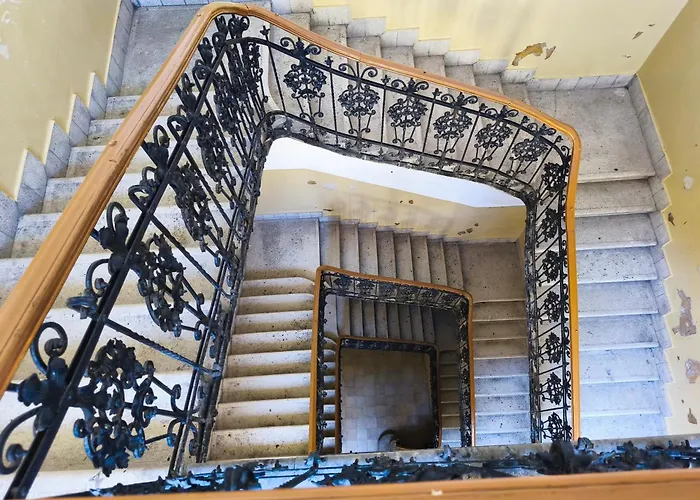 Tagas Napfenyes Lakas Apartmán